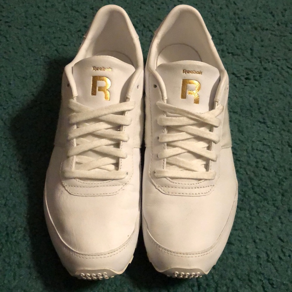 Reebok classic driving sneaker